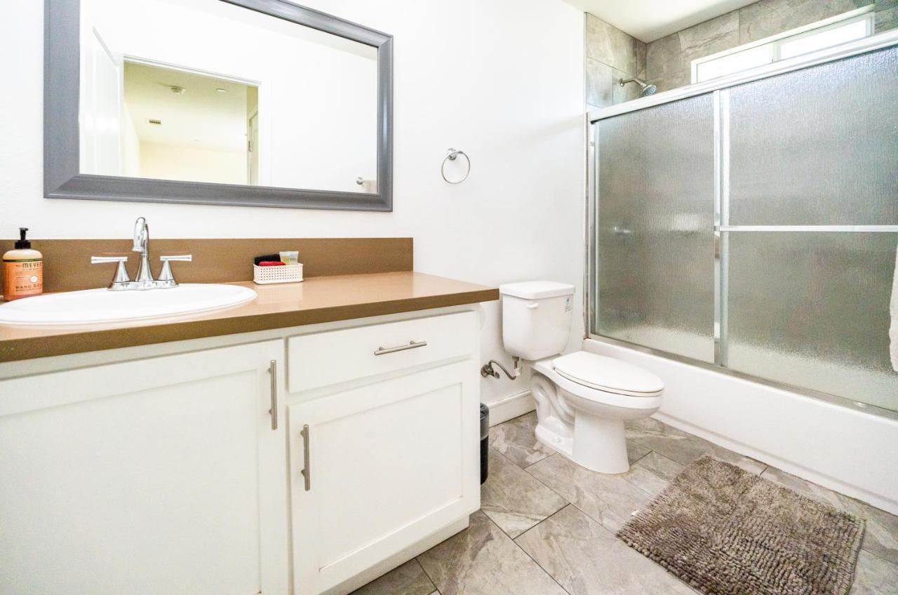 Spacious 5 Bedroom 3 Bath Modern Home By Downtown La With Parking Лос-Анджелес Экстерьер фото